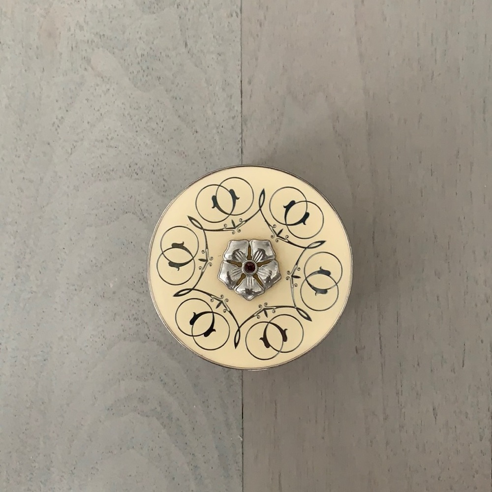 Papyrus Ornate Round Jewelry Box